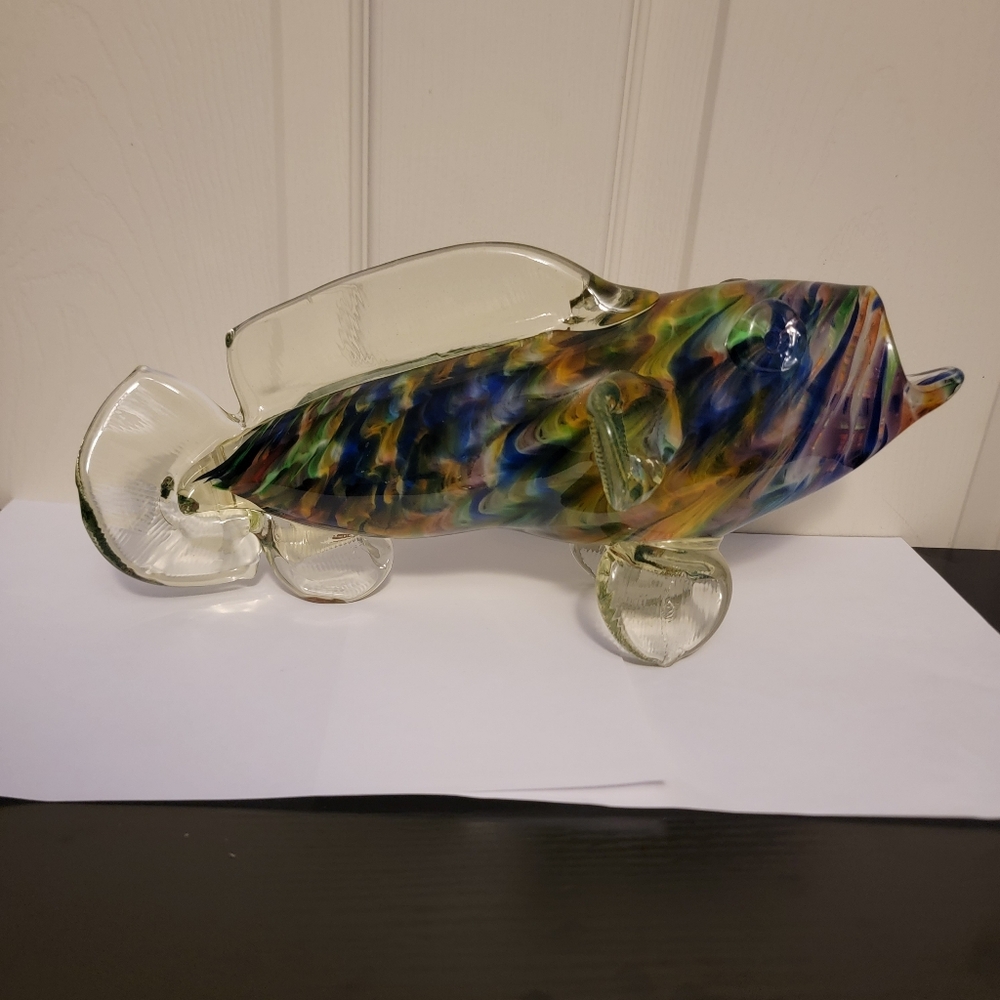 Whitehurst signed uranium art glass fish